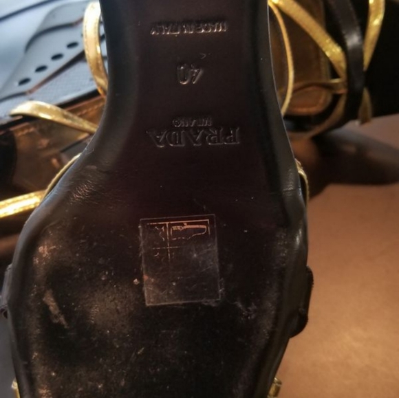 Prada runaway wedge metallic shoes - Picture 3 of 4